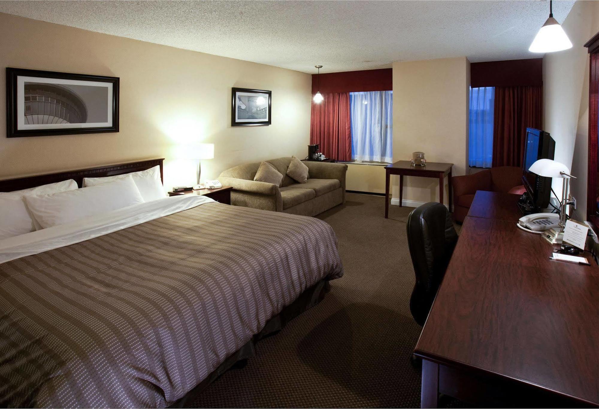 Sandman Signature Calgary Downtown Hotel Номер фото