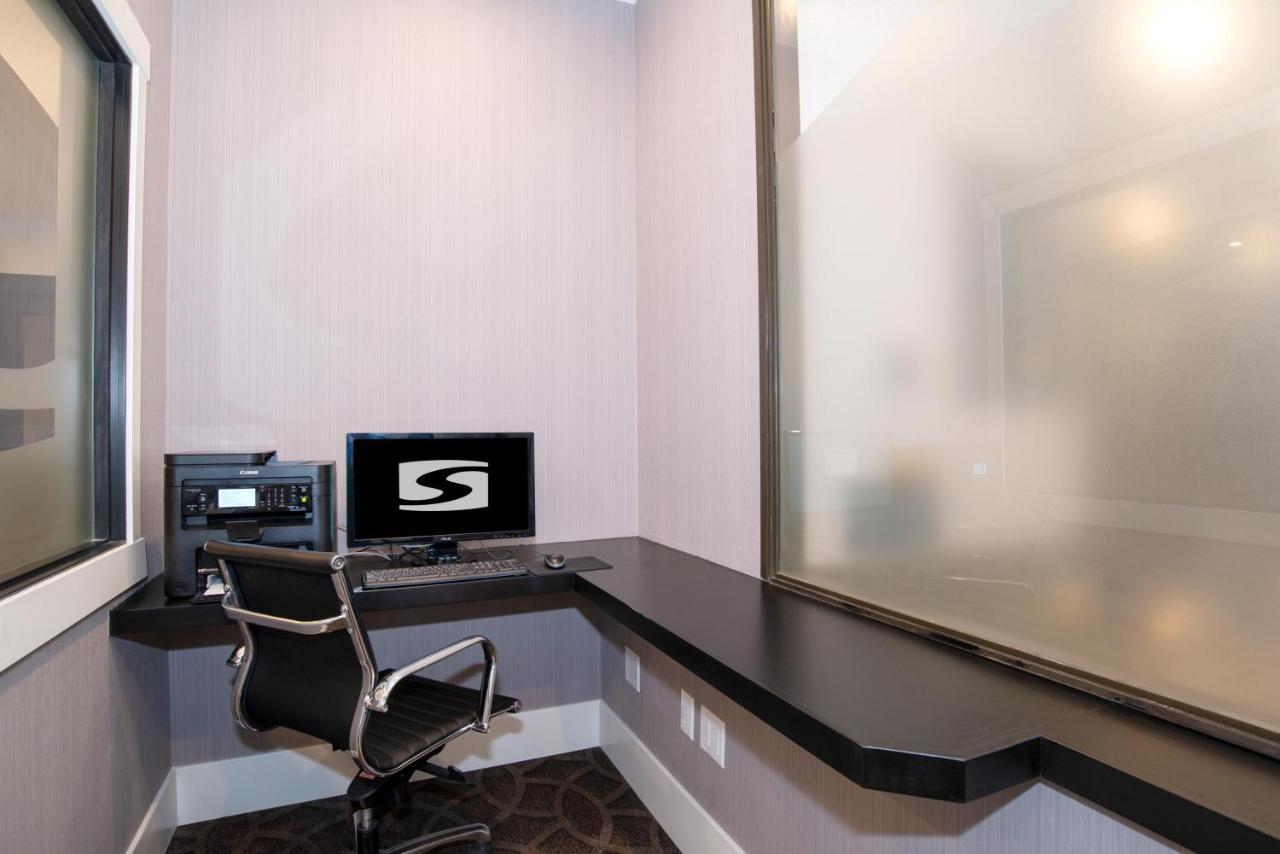 Sandman Signature Calgary Downtown Hotel Экстерьер фото